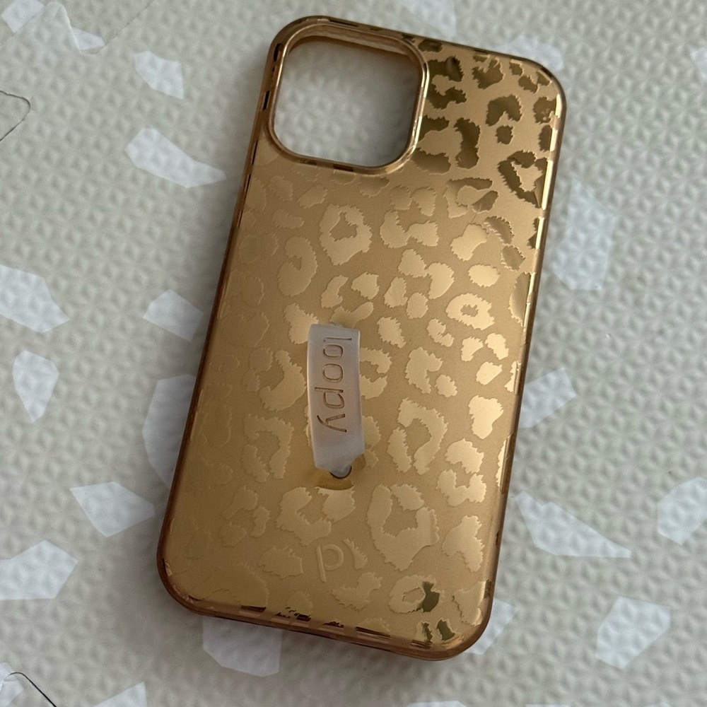 Loopy Gold Leopard Print Phone Case